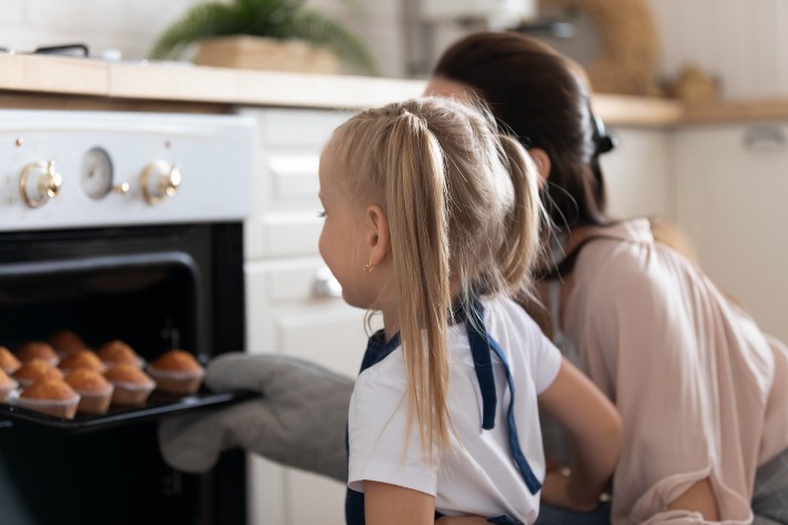 Family appalled Easy Bake Ovens marketed to girls – Sifting Reality