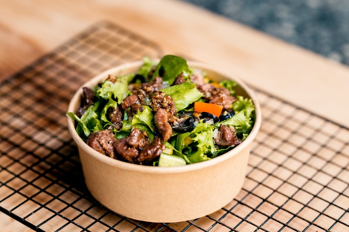 https://www.cuisineathome.com/review/wp-content/uploads/2022/05/salad-dressing-container-cuisine.jpg