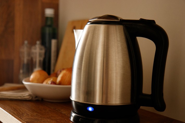 Quiseen Instant Hot Water Kettle