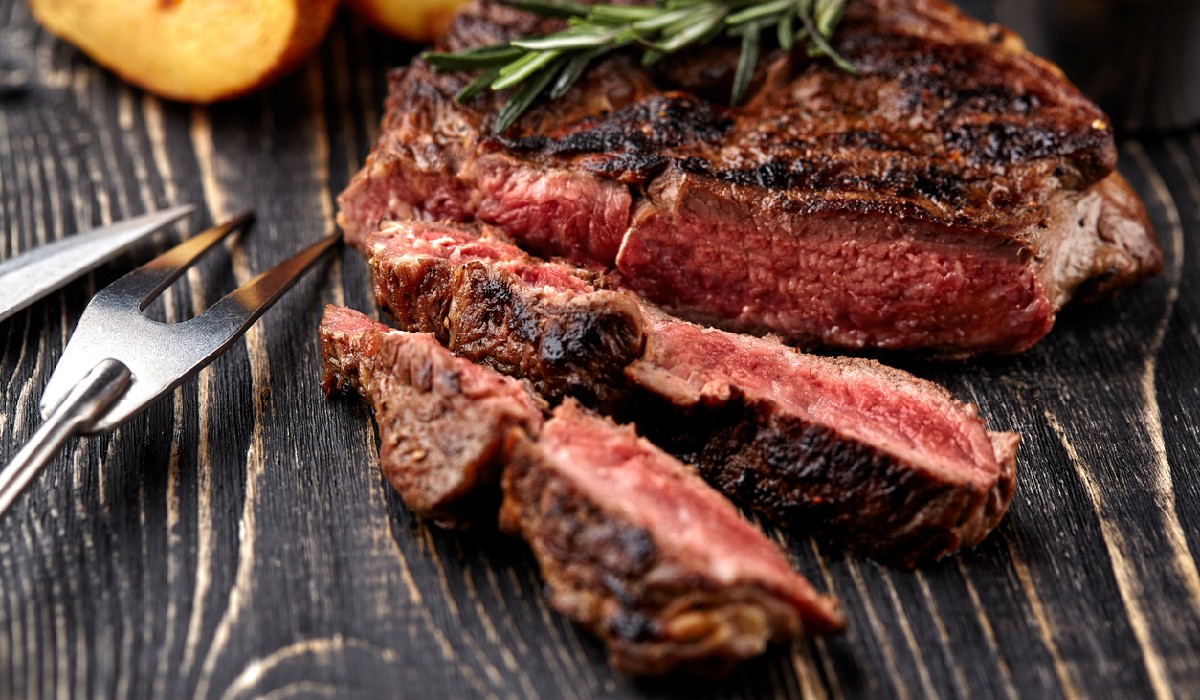 The Secret To A Juicy Tender Steak Cuisine At Home Guides 