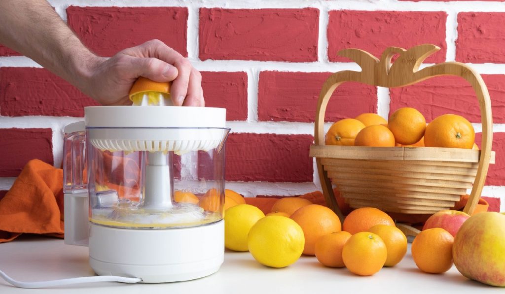 Serving and Storing Homemade Orange Juice