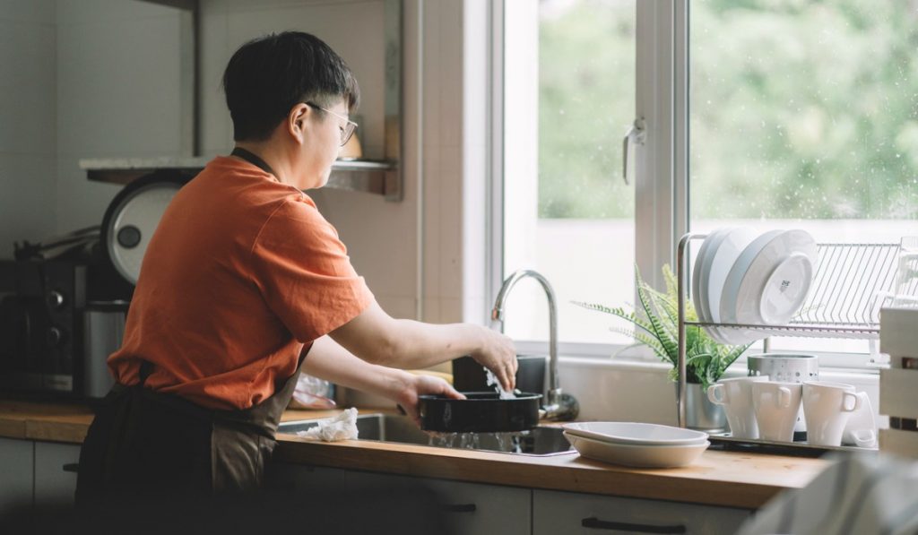 Sanitizing Your Dish Drying Rack