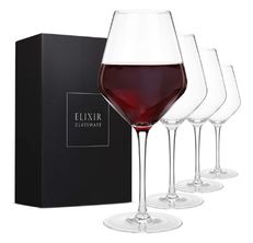 Guide to Red Wine Balloon Glasses With Features and Tips