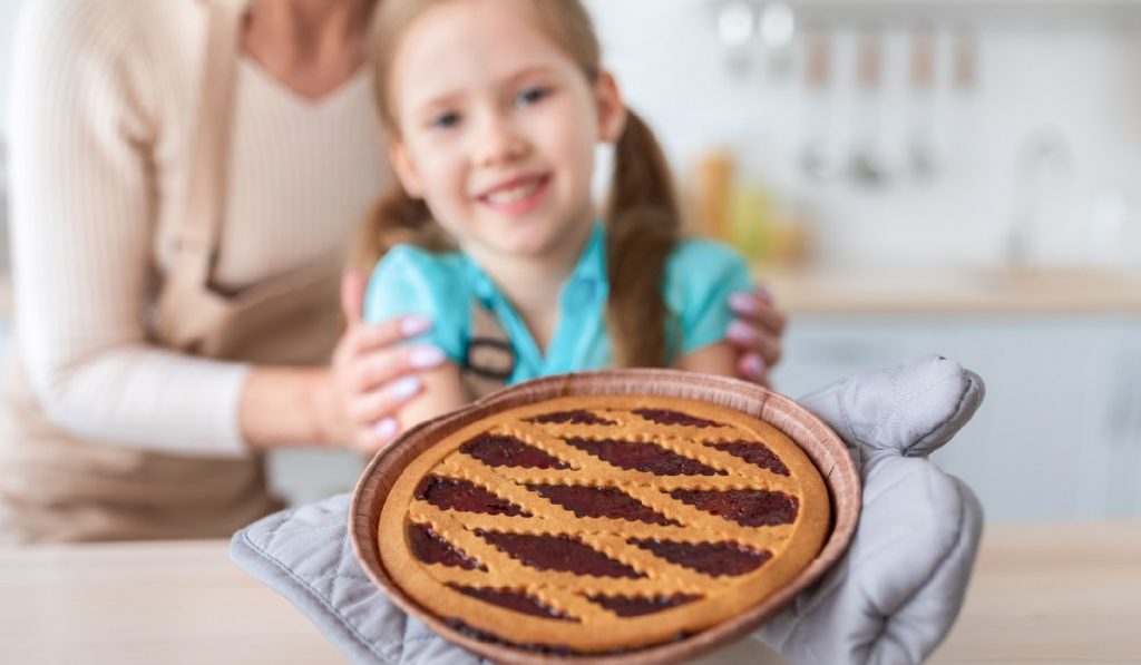 How To Make a Pie Crust Guests Will Rave About