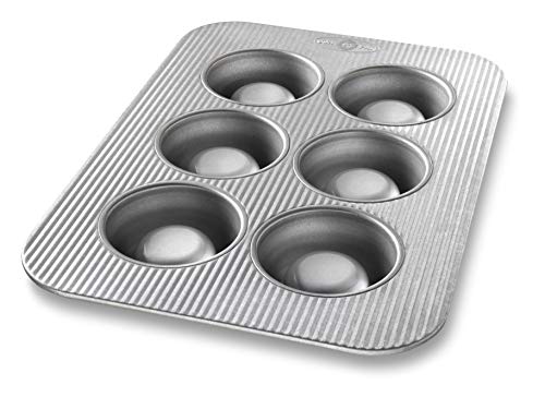 The USA Pan Brownie Pan sold on Amazon